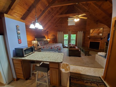  Ad# 21581 lake house for rent on LakeHouseVacations.com, lakehouse, lake home rental, lakehome for rent, vacation, holiday, lodging, lake