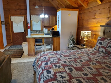  Ad# 21581 lake house for rent on LakeHouseVacations.com, lakehouse, lake home rental, lakehome for rent, vacation, holiday, lodging, lake