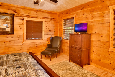 Lake House A Grand View Lodge Your Majestic Mountain Escape with Unforgettable Views!, , on West Prong Little Pigeon River - Gatlinburg in Tennessee - Lakehouse Vacation Rental - Lake Home for rent on LakeHouseVacations.com