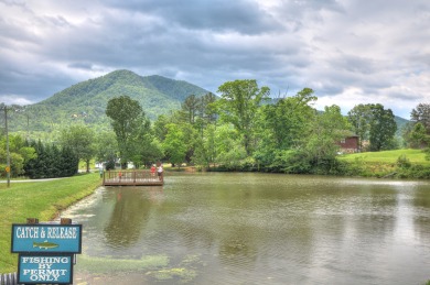  Ad# 21598 lake house for rent on LakeHouseVacations.com, lakehouse, lake home rental, lakehome for rent, vacation, holiday, lodging, lake