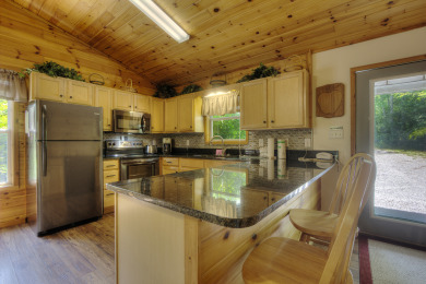  Ad# 21600 lake house for rent on LakeHouseVacations.com, lakehouse, lake home rental, lakehome for rent, vacation, holiday, lodging, lake