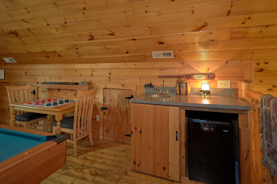 Lake House Wet Bear Paws Have a Paw-sitively Great Smoky Mountain Getaway!, , on Douglas Lake in Tennessee - Lakehouse Vacation Rental - Lake Home for rent on LakeHouseVacations.com