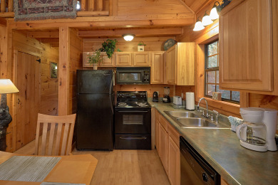 Lake House Wet Bear Paws Have a Paw-sitively Great Smoky Mountain Getaway!, , on Douglas Lake in Tennessee - Lakehouse Vacation Rental - Lake Home for rent on LakeHouseVacations.com