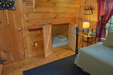 Lake House Wet Bear Paws Have a Paw-sitively Great Smoky Mountain Getaway!, , on Douglas Lake in Tennessee - Lakehouse Vacation Rental - Lake Home for rent on LakeHouseVacations.com