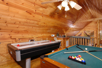 Lake House Private Mountain View Cabin with Wet Bar, Hot Tub, Jacuzzi and Pool Table, , on Douglas Lake in Tennessee - Lakehouse Vacation Rental - Lake Home for rent on LakeHouseVacations.com