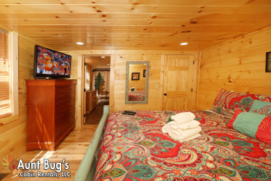Lake House A Secluded Retreat Your Tranquil Smoky Mountain Hideaway!, , on West Prong Little Pigeon River in Tennessee - Lakehouse Vacation Rental - Lake Home for rent on LakeHouseVacations.com