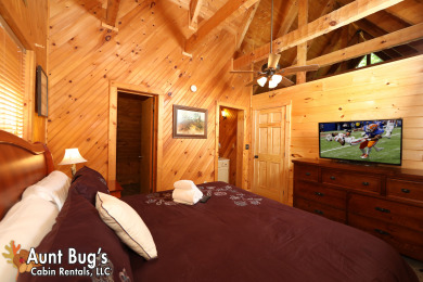 Lake House A Secluded Retreat Your Tranquil Smoky Mountain Hideaway!, , on West Prong Little Pigeon River in Tennessee - Lakehouse Vacation Rental - Lake Home for rent on LakeHouseVacations.com