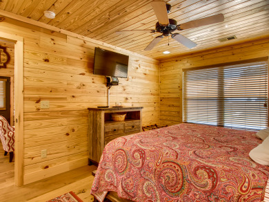 Lake House River Romance Let Love Flow in Your Smoky Mountain Getaway!, , on West Prong Little Pigeon River in Tennessee - Lakehouse Vacation Rental - Lake Home for rent on LakeHouseVacations.com