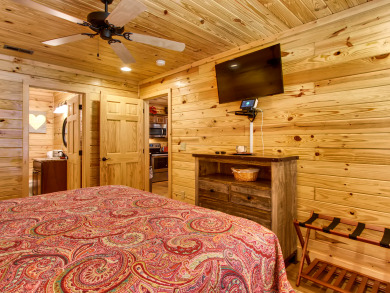 Lake House River Romance Let Love Flow in Your Smoky Mountain Getaway!, , on West Prong Little Pigeon River in Tennessee - Lakehouse Vacation Rental - Lake Home for rent on LakeHouseVacations.com