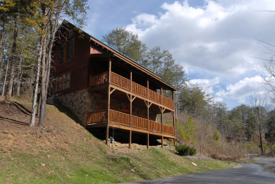 Lake House Camelot Your Majestic Smoky Mountain Getaway Awaits!, , on West Prong Little Pigeon River in Tennessee - Lakehouse Vacation Rental - Lake Home for rent on LakeHouseVacations.com