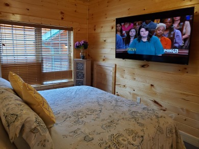 Lake House River Elegance Experience Smoky Mountain Living in Style and Flow!, , on West Prong Little Pigeon River in Tennessee - Lakehouse Vacation Rental - Lake Home for rent on LakeHouseVacations.com