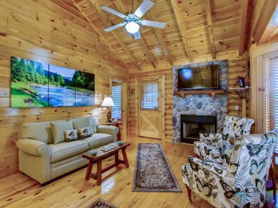 Lake House A River Adventure Dive into Delight at Your Riverside Retreat!, , on West Prong Little Pigeon River in Tennessee - Lakehouse Vacation Rental - Lake Home for rent on LakeHouseVacations.com