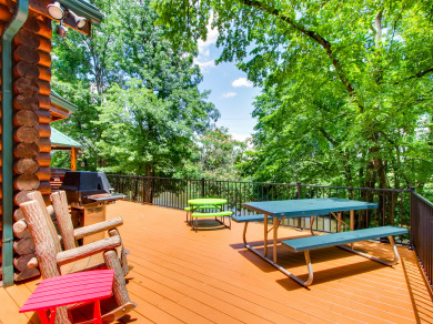 Lake House A River Adventure Dive into Delight at Your Riverside Retreat!, , on West Prong Little Pigeon River in Tennessee - Lakehouse Vacation Rental - Lake Home for rent on LakeHouseVacations.com