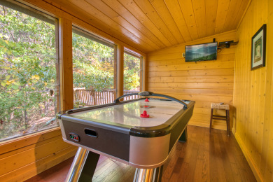 Lake House Skinny Dippin' Dive into Your Dream Smoky Mountain Vacation!, , on West Prong Little Pigeon River in Tennessee - Lakehouse Vacation Rental - Lake Home for rent on LakeHouseVacations.com
