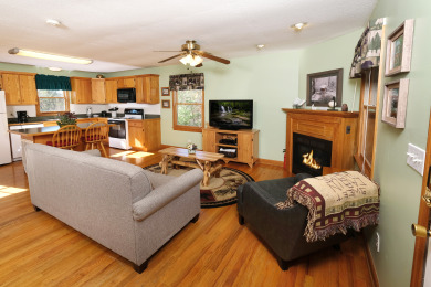  Ad# 21639 lake house for rent on LakeHouseVacations.com, lakehouse, lake home rental, lakehome for rent, vacation, holiday, lodging, lake