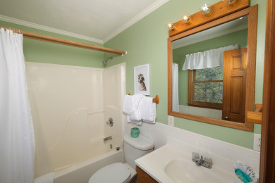 Ad# 21639 lake house for rent on LakeHouseVacations.com, lakehouse, lake home rental, lakehome for rent, vacation, holiday, lodging, lake