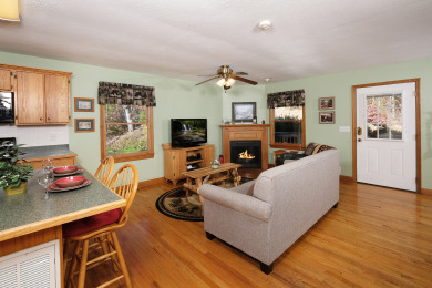  Ad# 21639 lake house for rent on LakeHouseVacations.com, lakehouse, lake home rental, lakehome for rent, vacation, holiday, lodging, lake