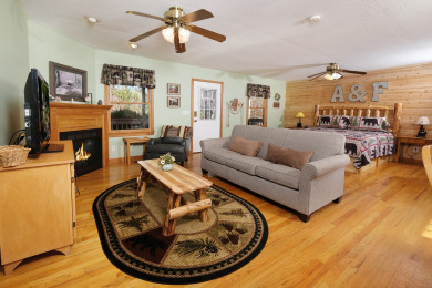  Ad# 21639 lake house for rent on LakeHouseVacations.com, lakehouse, lake home rental, lakehome for rent, vacation, holiday, lodging, lake