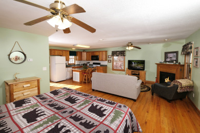  Ad# 21639 lake house for rent on LakeHouseVacations.com, lakehouse, lake home rental, lakehome for rent, vacation, holiday, lodging, lake