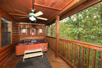 Lake House Charming Pet-Friendly 1 BR Studio Pigeon Forge Resort Cabin Near Dollywood, , on  in Tennessee - Lakehouse Vacation Rental - Lake Home for rent on LakeHouseVacations.com