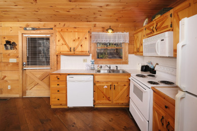  Ad# 21644 lake house for rent on LakeHouseVacations.com, lakehouse, lake home rental, lakehome for rent, vacation, holiday, lodging, lake