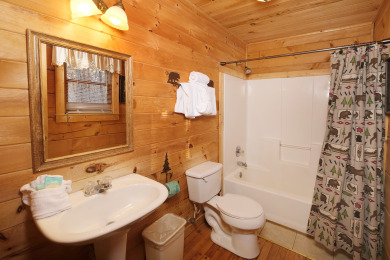  Ad# 21644 lake house for rent on LakeHouseVacations.com, lakehouse, lake home rental, lakehome for rent, vacation, holiday, lodging, lake