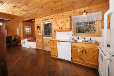  Ad# 21644 lake house for rent on LakeHouseVacations.com, lakehouse, lake home rental, lakehome for rent, vacation, holiday, lodging, lake