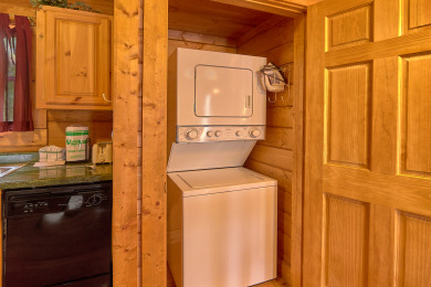  Ad# 21645 lake house for rent on LakeHouseVacations.com, lakehouse, lake home rental, lakehome for rent, vacation, holiday, lodging, lake
