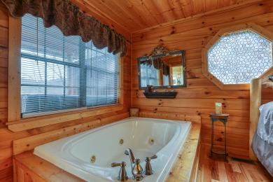  Ad# 21655 lake house for rent on LakeHouseVacations.com, lakehouse, lake home rental, lakehome for rent, vacation, holiday, lodging, lake