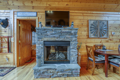 Lake House Log Cabin Next To Dollywood & Splash Country indoor pool & arcade game!, , on Douglas Lake in Tennessee - Lakehouse Vacation Rental - Lake Home for rent on LakeHouseVacations.com