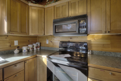  Ad# 21657 lake house for rent on LakeHouseVacations.com, lakehouse, lake home rental, lakehome for rent, vacation, holiday, lodging, lake
