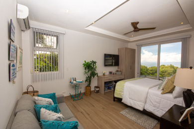  Ad# 21673 lake house for rent on LakeHouseVacations.com, lakehouse, lake home rental, lakehome for rent, vacation, holiday, lodging, lake