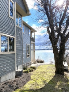 Lakehouse Vacation Rental - Lake Homes for rent on LakeHouseVacations.com, Lake property, Lake House Lake House Beautiful Lakefront Home On Owasco Lake! New Listing!, , on in New York - Lakehouse Vacation Rental - Lake Home for rent on LakeHouseVacations.com