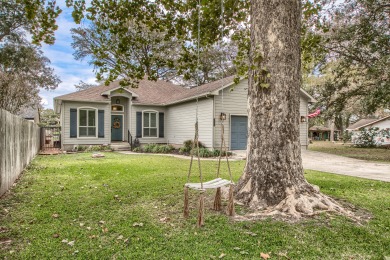  Ad# 21739 lake house for rent on LakeHouseVacations.com, lakehouse, lake home rental, lakehome for rent, vacation, holiday, lodging, lake