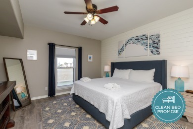 Lake House Bayside Beauty CCCA9K-Modern, Three Bedroom W A Pool Overlooking The Canal, , on Gulf of Mexico � Corpus Christi in Texas - Lakehouse Vacation Rental - Lake Home for rent on LakeHouseVacations.com