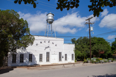 Lake House Gorgeous Condo Historic Gruene with pool! Dog friendly!, , on Guadalupe River � New Braunfels in Texas - Lakehouse Vacation Rental - Lake Home for rent on LakeHouseVacations.com