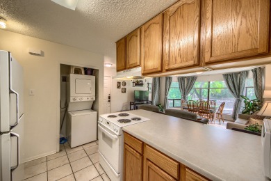 Lake House Comal Riverfront, direct access, across from Schlitterbahn, Ground floor!, , on Comal River - New Braunfels in Texas - Lakehouse Vacation Rental - Lake Home for rent on LakeHouseVacations.com