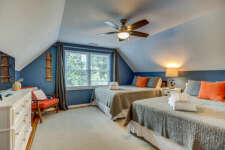 Lake House Southern Comfort - Beach, Hot Tub, And Private Basketball Court!, , on Lake Norman in North Carolina - Lakehouse Vacation Rental - Lake Home for rent on LakeHouseVacations.com