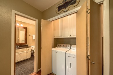  Ad# 21961 lake house for rent on LakeHouseVacations.com, lakehouse, lake home rental, lakehome for rent, vacation, holiday, lodging, lake