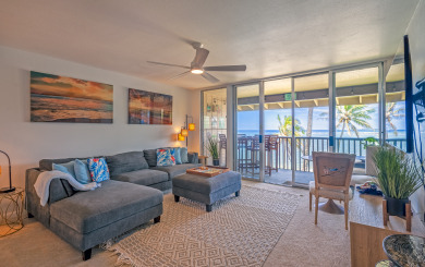 Lake House Wow the beach is right here! Plus air conditioned!, , on  in Hawaii - Lakehouse Vacation Rental - Lake Home for rent on LakeHouseVacations.com