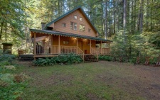 Lake House Mt. Baker Lodging Cabin #45 – Hot Tub, Wood Stove, Wifi, Sleeps 8!, , on Nooksack River in Washington - Lakehouse Vacation Rental - Lake Home for rent on LakeHouseVacations.com