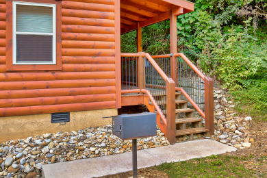 Lake House New 1 Bedroom - Sleeps 4 - Bring the kids ), , on West Prong Little Pigeon River in Tennessee - Lakehouse Vacation Rental - Lake Home for rent on LakeHouseVacations.com