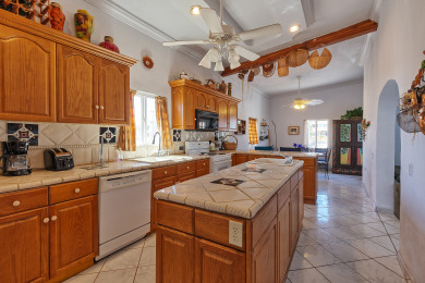  Ad# 22157 lake house for rent on LakeHouseVacations.com, lakehouse, lake home rental, lakehome for rent, vacation, holiday, lodging, lake