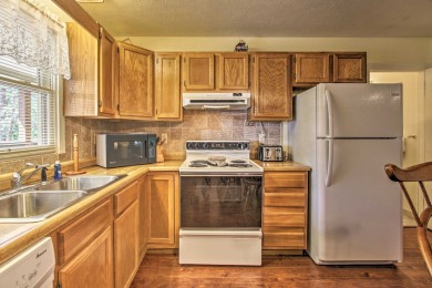  Ad# 22161 lake house for rent on LakeHouseVacations.com, lakehouse, lake home rental, lakehome for rent, vacation, holiday, lodging, lake