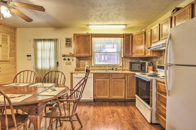  Ad# 22161 lake house for rent on LakeHouseVacations.com, lakehouse, lake home rental, lakehome for rent, vacation, holiday, lodging, lake