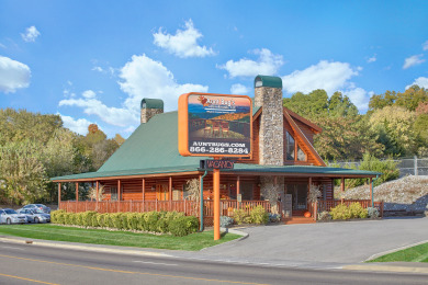 Lake House Wild Thing You'll Go Wild for This Smoky Mountain Cabin!, , on West Prong Little Pigeon River - Gatlinburg in Tennessee - Lakehouse Vacation Rental - Lake Home for rent on LakeHouseVacations.com