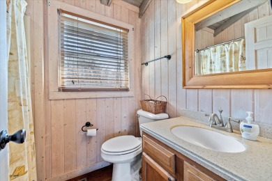  Ad# 22178 lake house for rent on LakeHouseVacations.com, lakehouse, lake home rental, lakehome for rent, vacation, holiday, lodging, lake