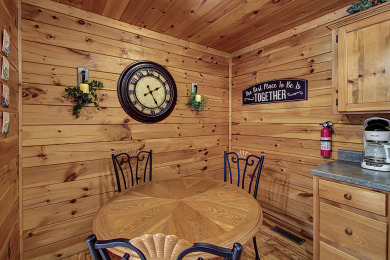  Ad# 22182 lake house for rent on LakeHouseVacations.com, lakehouse, lake home rental, lakehome for rent, vacation, holiday, lodging, lake