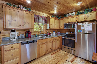  Ad# 22182 lake house for rent on LakeHouseVacations.com, lakehouse, lake home rental, lakehome for rent, vacation, holiday, lodging, lake