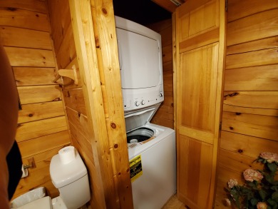  Ad# 22182 lake house for rent on LakeHouseVacations.com, lakehouse, lake home rental, lakehome for rent, vacation, holiday, lodging, lake